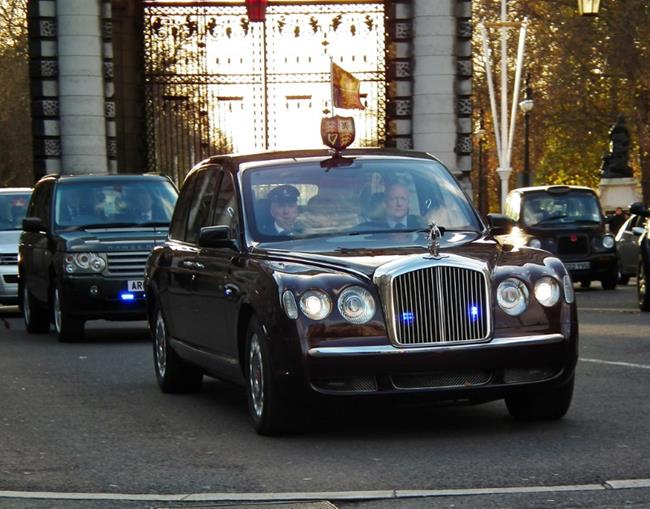 Bentley State Limousine